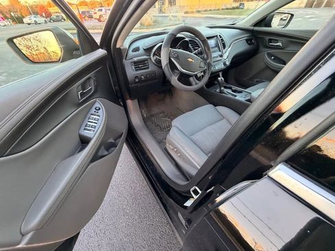 Used 2014 Chevrolet Impala LS w/ LS Convenience Package image 9