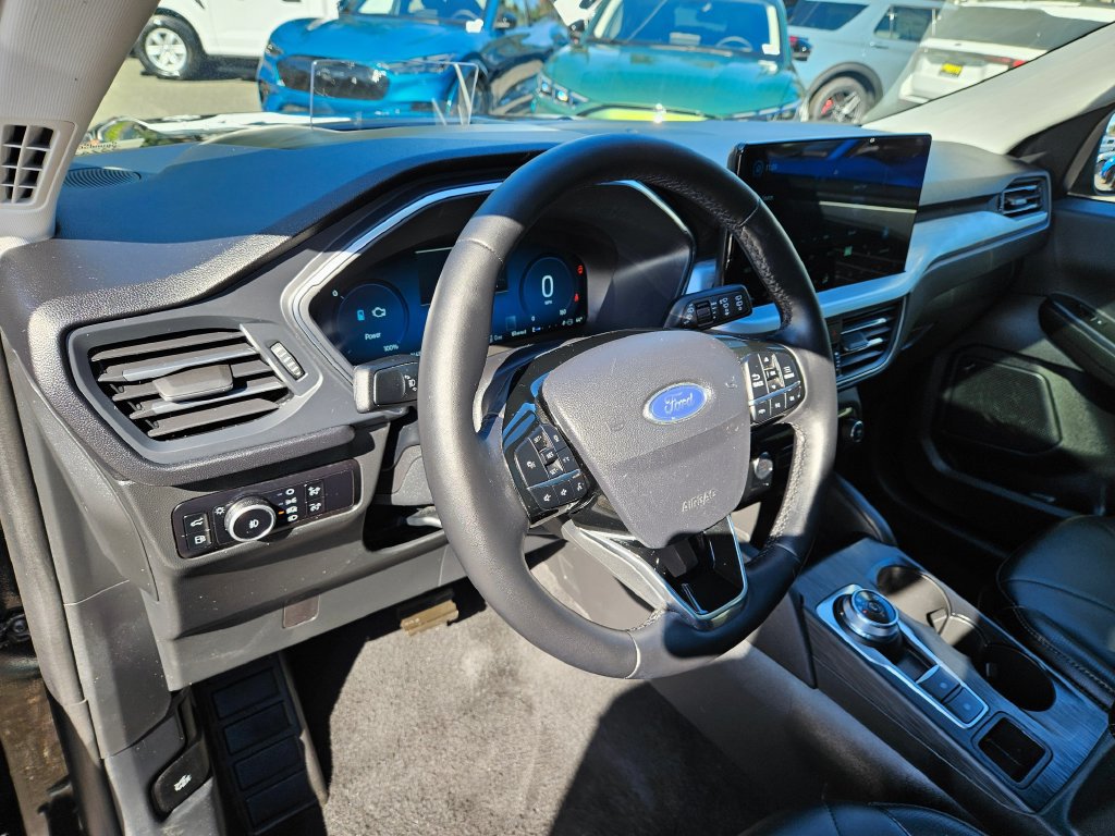 Used 2025 Ford Escape SE w/ PHEV Premium Package FWD image 20