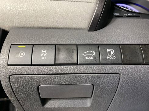 Used 2023 Toyota Camry SE image 25