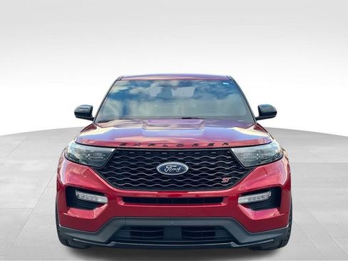 Used 2022 Ford Explorer ST image 2