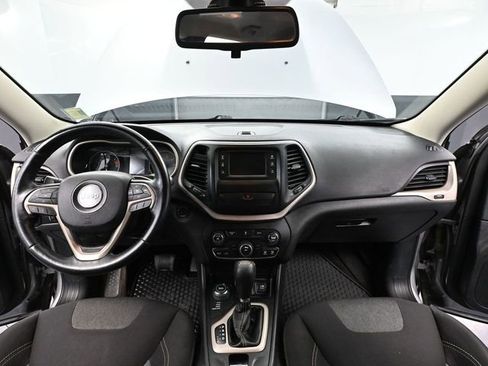 Used 2017 Jeep Cherokee Sport w/ Cold Weather Group image 24