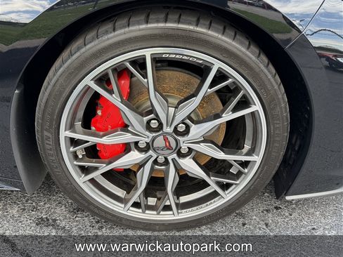 Used 2024 Chevrolet Corvette Stingray Premium Conv w/ Z51 Performance Package RWD image 13