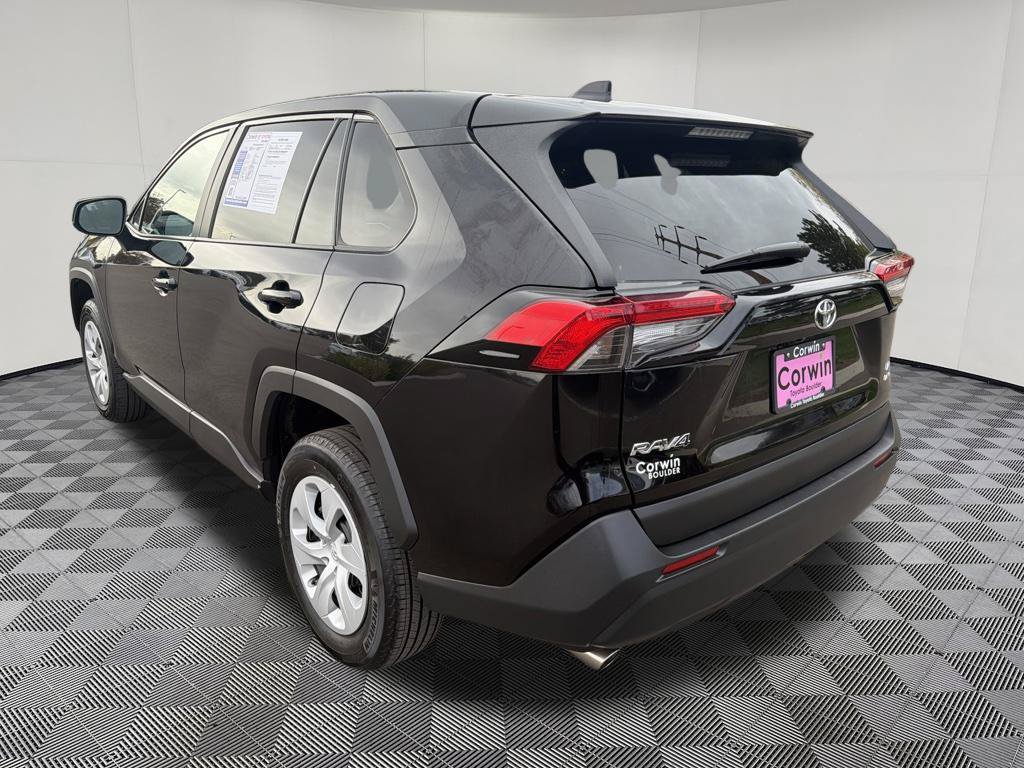 Used 2025 Toyota RAV4 LE AWD/4WD image 5