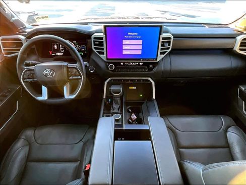 Used 2024 Toyota Sequoia Platinum image 22