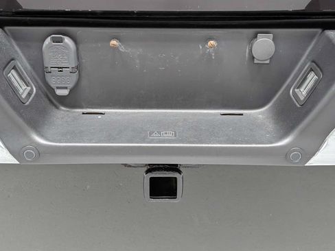 Used 2018 Ford F150 XLT w/ Equipment Group 302A Luxury AWD/4WD image 10