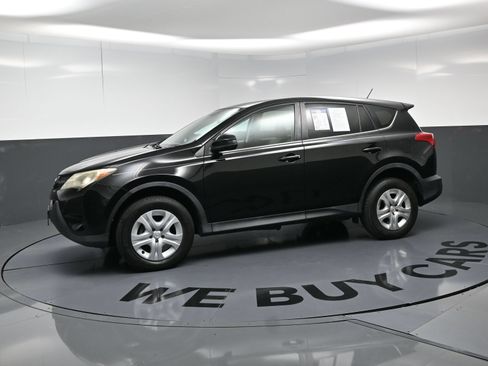 Used 2013 Toyota RAV4 LE AWD/4WD image 6