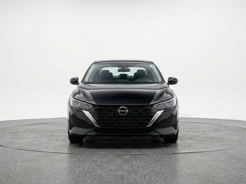 Used 2025 Nissan Sentra SV image 1