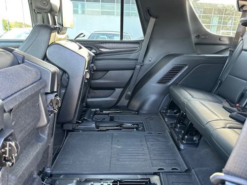 Used 2024 GMC Yukon Denali w/ Denali Reserve Package AWD/4WD image 8