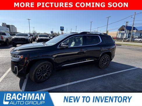 Used 2023 GMC Acadia Denali w/ Black Diamond Edition image 3