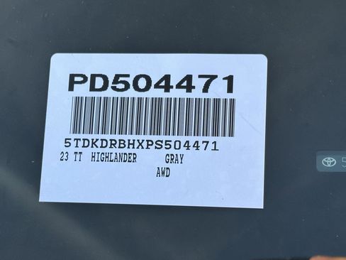 Certified 2023 Toyota Highlander XLE image 65