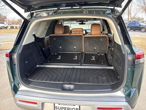 Used 2023 Nissan Pathfinder Platinum w/ Cargo Package image 8