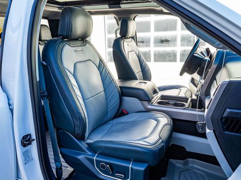 Used 2022 Ford F450 Limited w/ FX4 Off-Road Package image 29