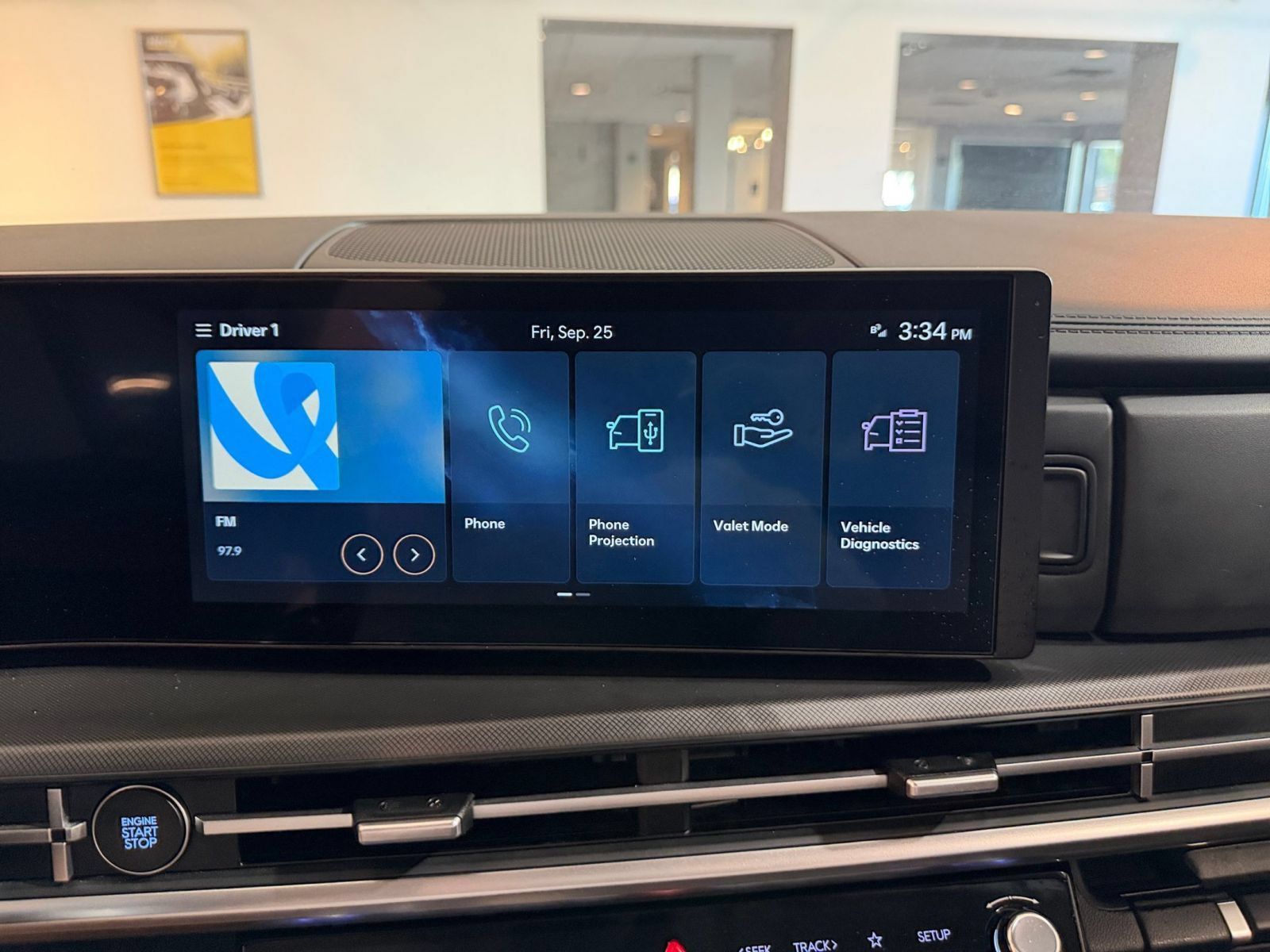 Used 2025 Hyundai Santa Fe SEL FWD image 19