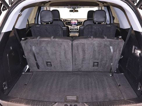 Certified 2023 Ford Explorer XLT w/ Equipment Group 202A AWD/4WD image 39