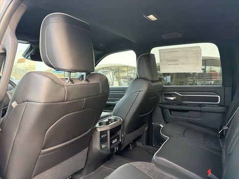 New 2026 RAM 3500 Laramie w/ Max Tow Package AWD/4WD image 17