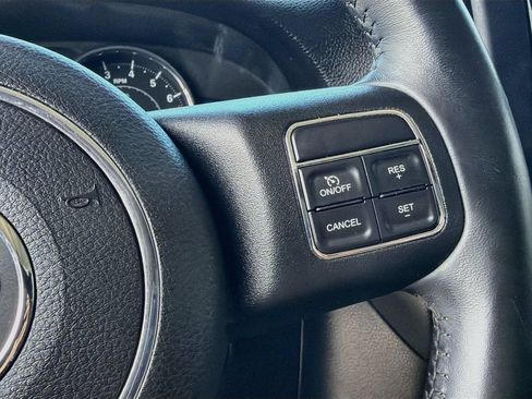 Used 2016 Jeep Wrangler Sport w/ Connectivity Group AWD/4WD image 34