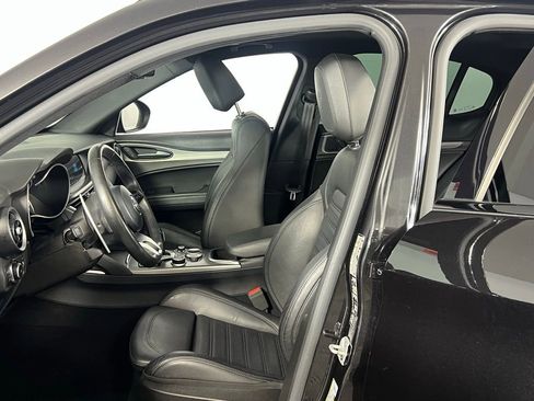 Used 2023 Alfa Romeo Stelvio Veloce image 24