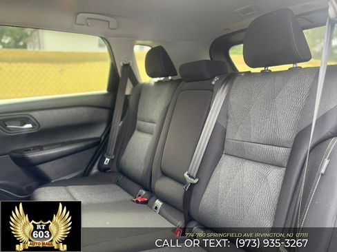 Used 2025 Nissan Rogue SV FWD image 9