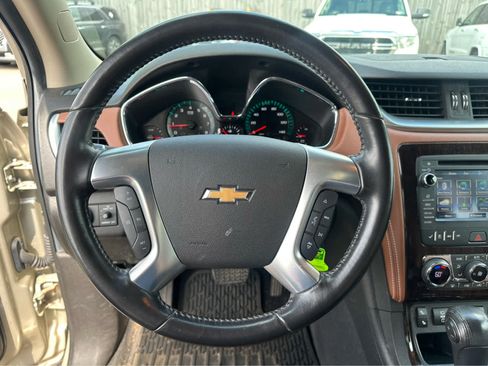 Used 2016 Chevrolet Traverse LT AWD/4WD image 12