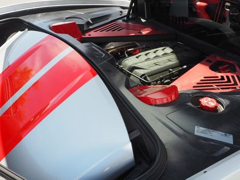 Used 2020 Chevrolet Corvette Stingray Preferred Cpe w/ 2LT Preferred Equipment Group RWD image 18