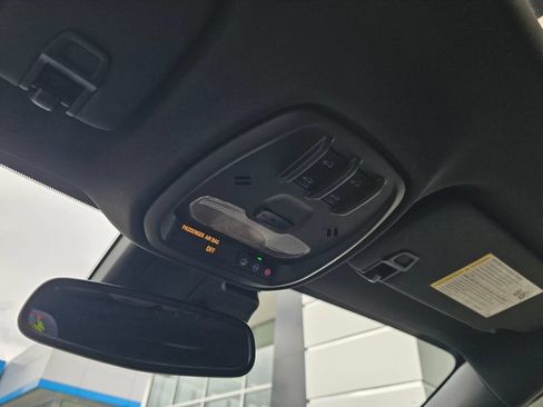 Used 2024 Buick Envista Avenir FWD image 31