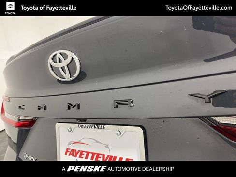 Used 2026 Toyota Camry SE w/ Convenience Package image 3