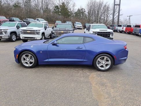Used 2023 Chevrolet Camaro LT image 2