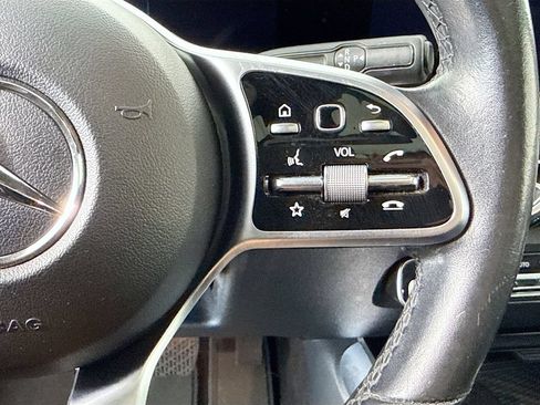Used 2023 Mercedes-Benz GLB 250 image 12