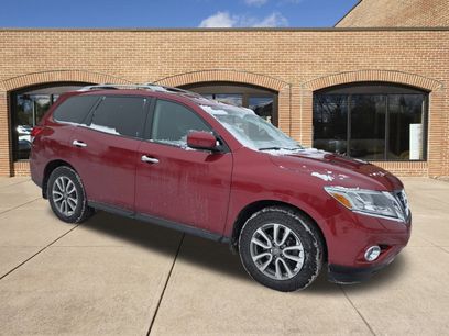 Used 2016 Nissan Pathfinder SV