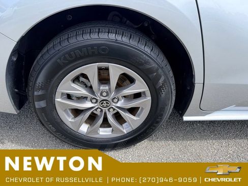 Used 2022 Toyota Sienna LE FWD image 34