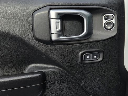 Used 2020 Jeep Gladiator Sport w/ Quick Order Package 24S image 16