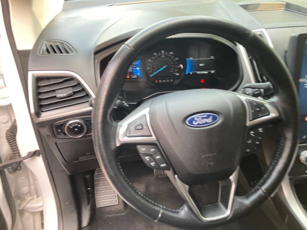 Used 2023 Ford Edge SEL AWD/4WD image 18