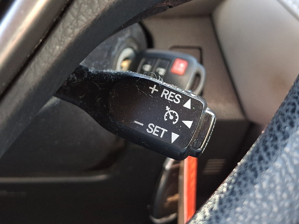 Used 2013 Toyota RAV4 XLE AWD/4WD image 23