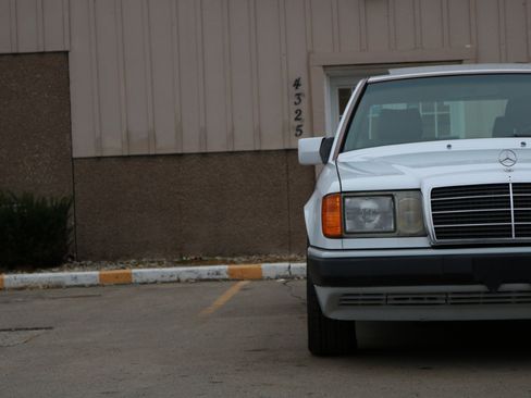 Used 1993 Mercedes-Benz 300 E 2.8 image 3