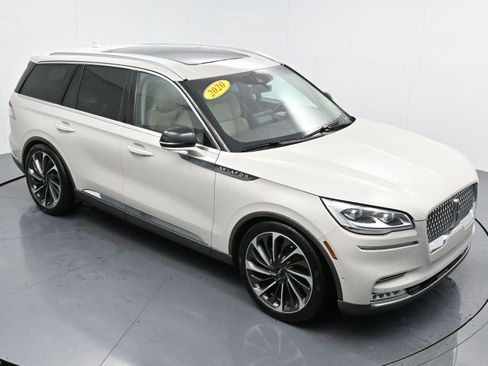 Used 2020 Lincoln Aviator Reserve w/ Equipment Group 202A image 43