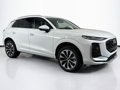 New 2026 Audi Q3 quattro 2.0T image 3