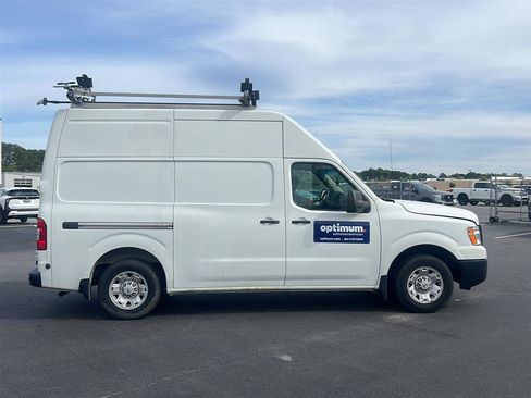 Used 2021 Nissan NV 2500 SV image 1