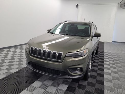 Used 2020 Jeep Cherokee Latitude Plus w/ Mopar Interior Package FWD image 15