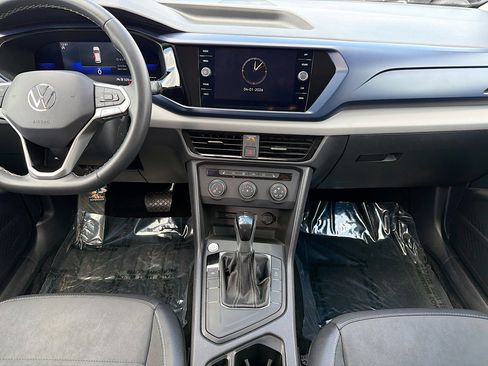 Used 2022 Volkswagen Taos SE image 17