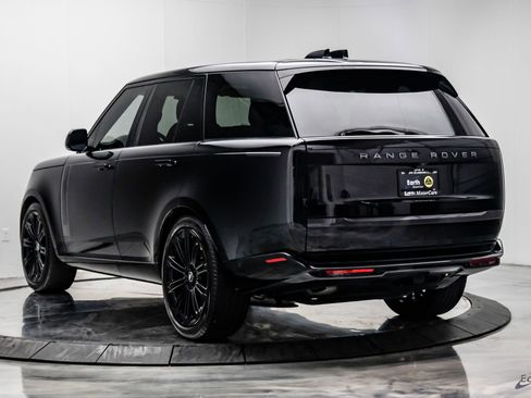 Used 2024 Land Rover Range Rover SE image 9