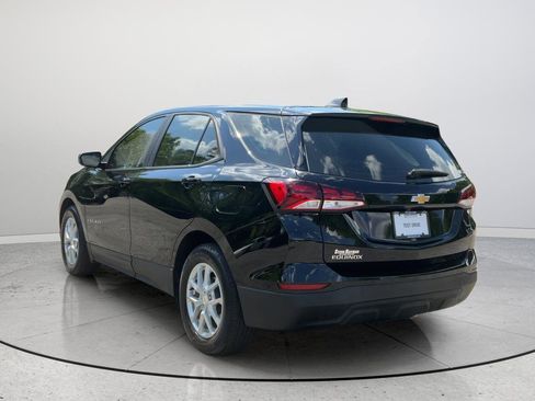 Used 2023 Chevrolet Equinox LS FWD image 9
