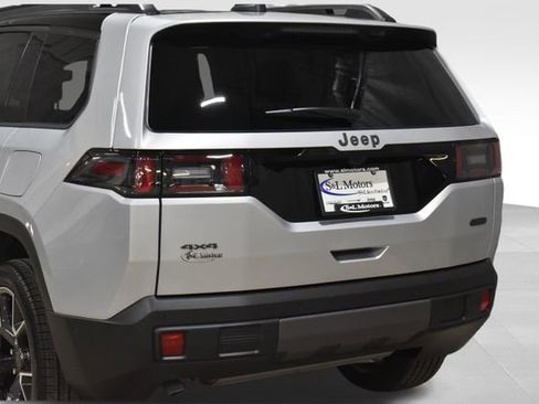 New 2026 Jeep Cherokee Overland w/ Trailer Tow Group image 9