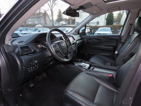 Used 2020 Honda Ridgeline RTL-E image 2