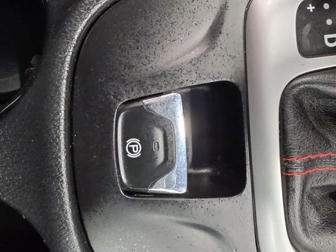 Used 2016 Jeep Cherokee Trailhawk AWD/4WD image 22