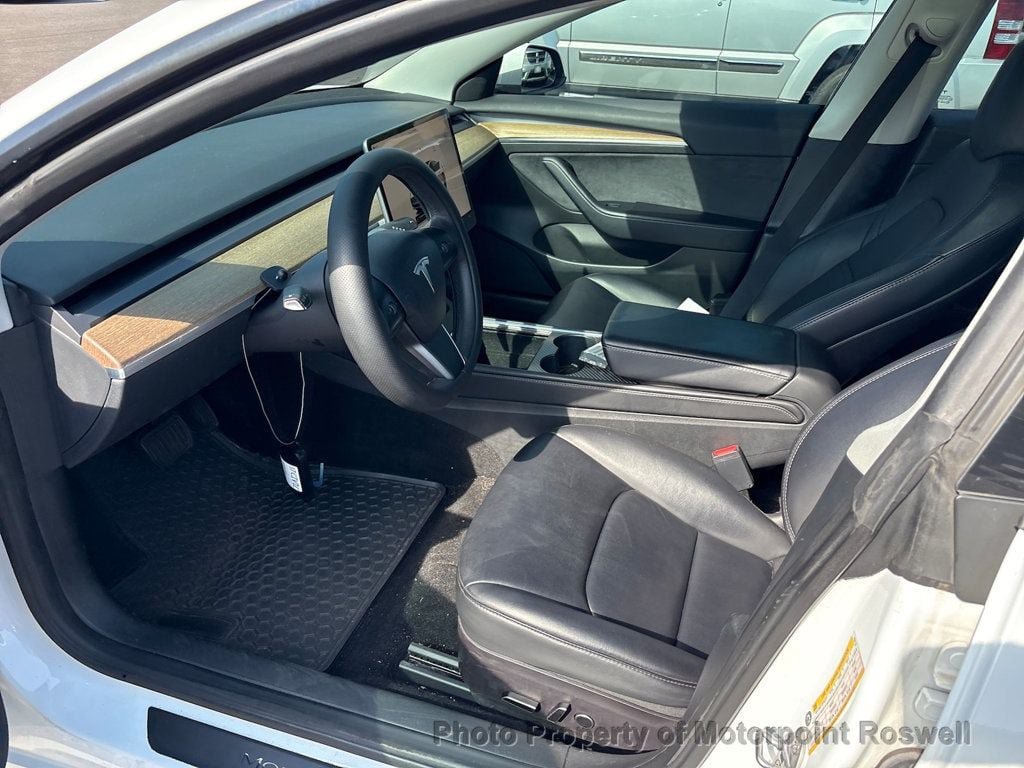 Used 2023 Tesla Model 3 Standard Range RWD image 2