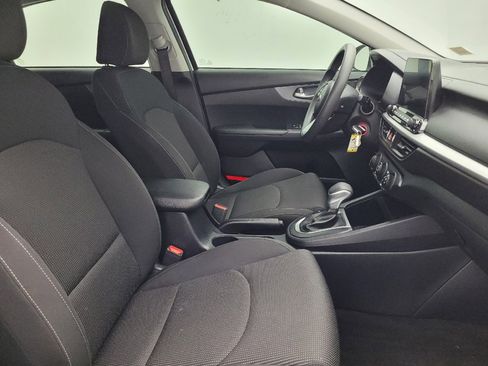 Used 2021 Kia Forte FE image 21