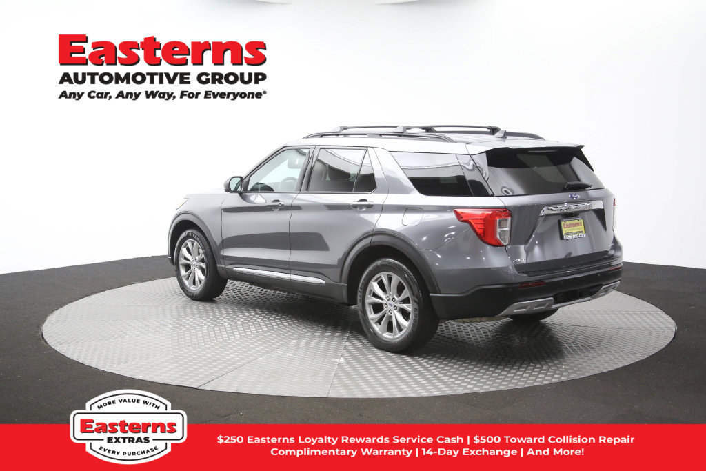 Used 2023 Ford Explorer XLT w/ Equipment Group 202A AWD/4WD image 65