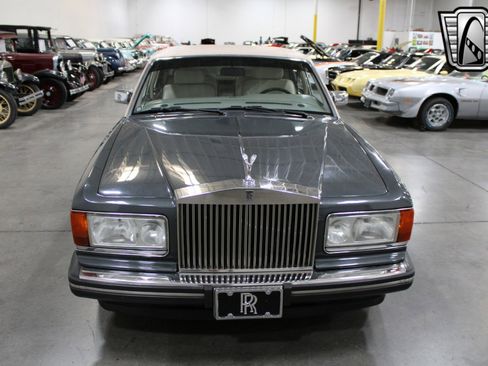Used 1990 Rolls-Royce Silver Spur image 2