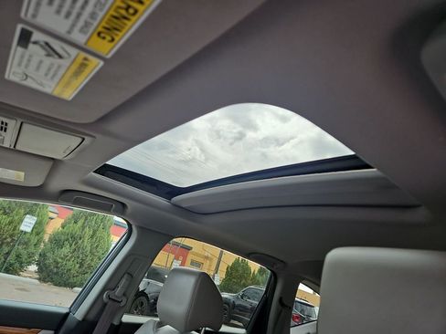 Used 2017 Honda CR-V Touring image 21