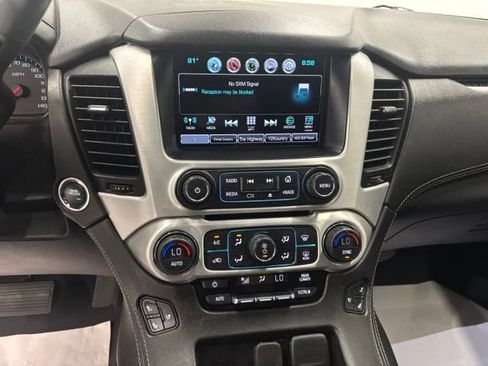 Used 2020 GMC Yukon XL SLT w/ Premium Edition AWD/4WD image 37